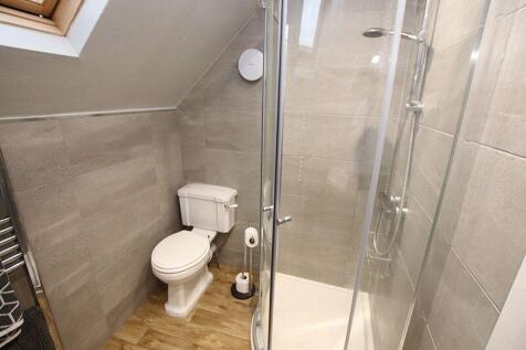 Ensuite to Bedroom One