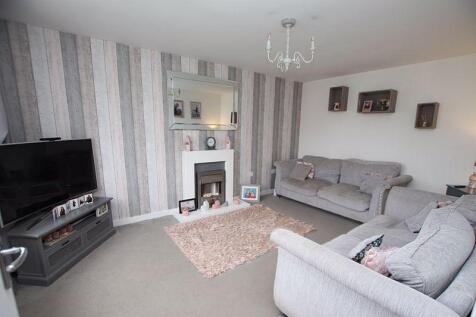 Living room photo 2