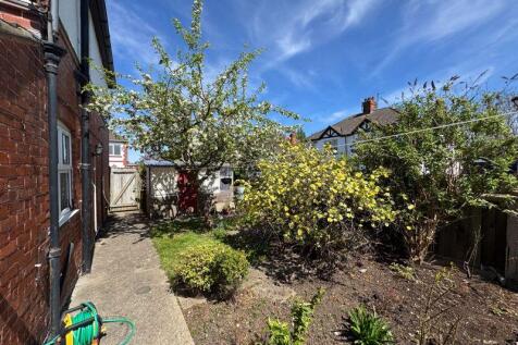 Rear garden view 5
