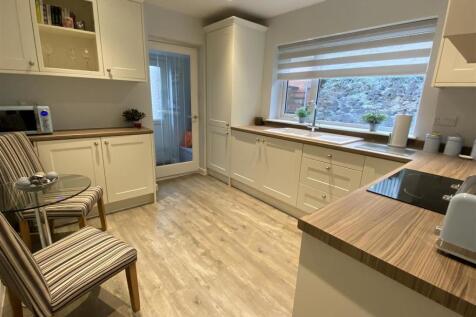 Splendid refurbished Kitchen