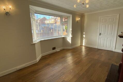 Spacious bay windowed Lounge