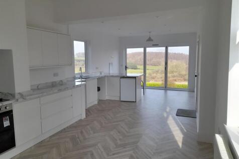 Kitchen Image 1