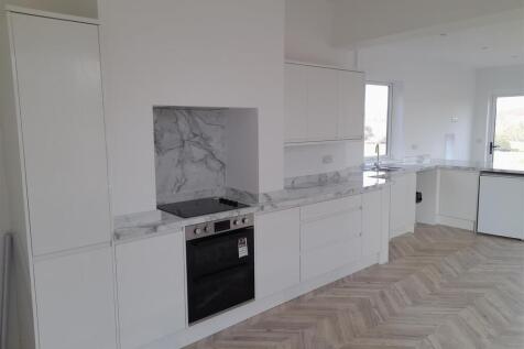 Kitchen Image 2