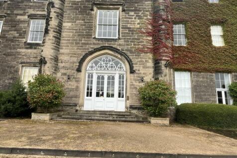 Communal security entrance to the Hall