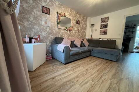 Lounge 3.jpg