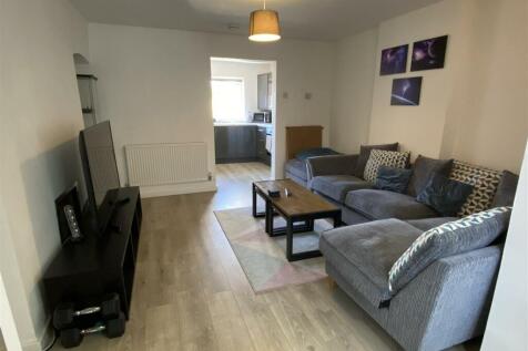Living room Image 2