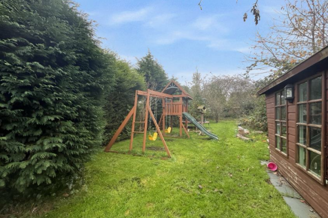 Rear Garden Play area.png