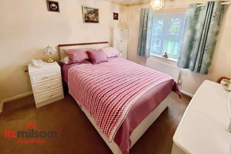 3095468d-Bedroom 20One.jpg
