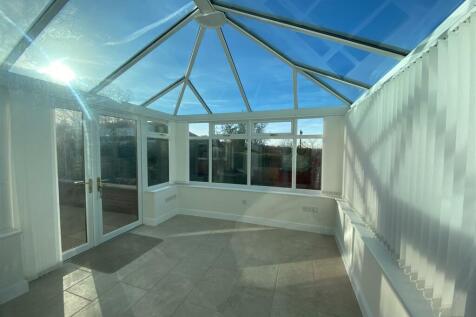 Extending the ground floor accommodation
