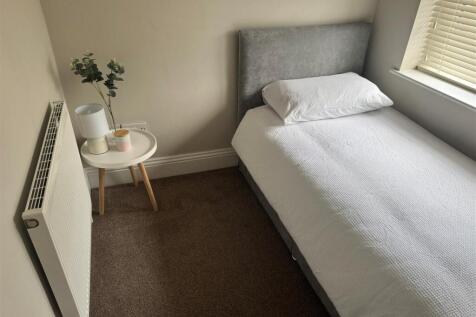 Bedroom 3.jpg