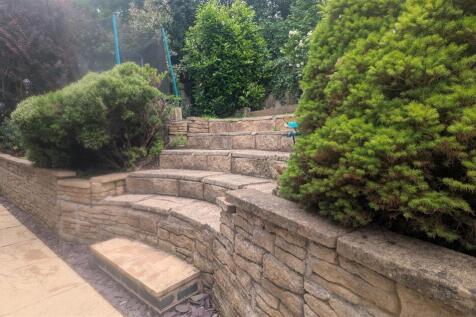 garden steps.jpg