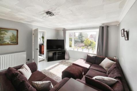 SPACIOUS LOUNGE