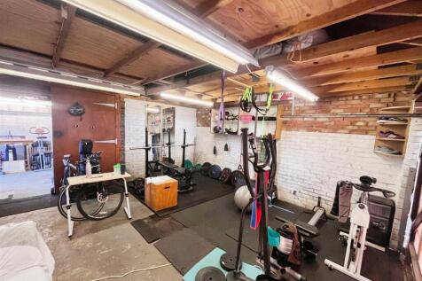 GARAGE / HOME GYM IMAGE 2