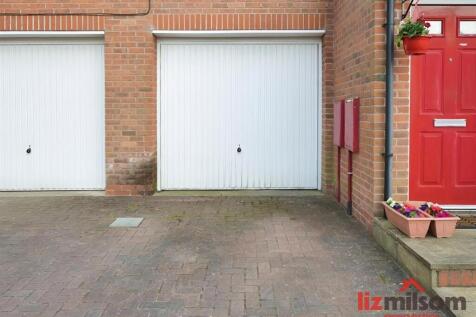8c1856d3-Garage.jpeg