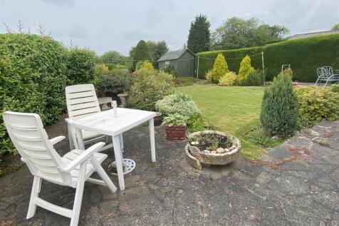 Landscaped rear garden