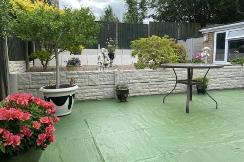 Low maintenance rear garden