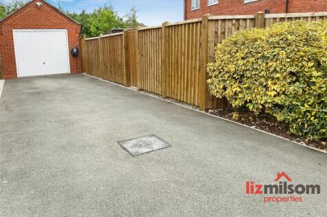 Private driveway not shared