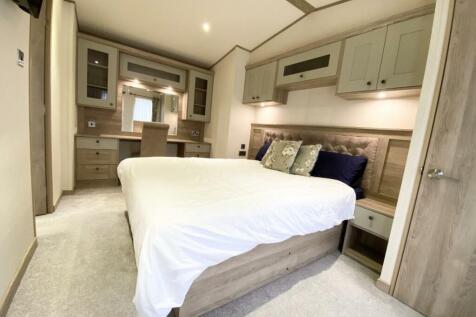 Bedroom one.jpg