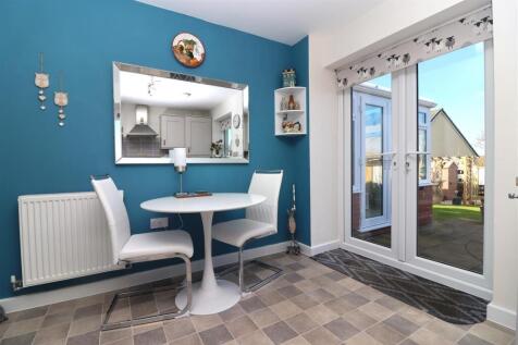 Kitchen / Breakfast Room
