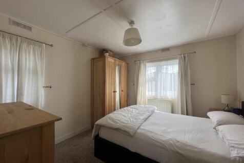 Bedroom.jpg