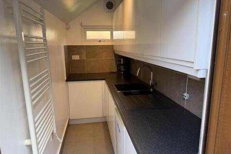 Outdoor kitchen