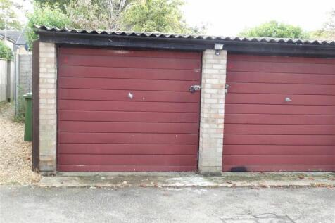 Garage in Block