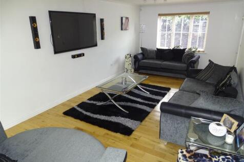 Lounge Rear to Front