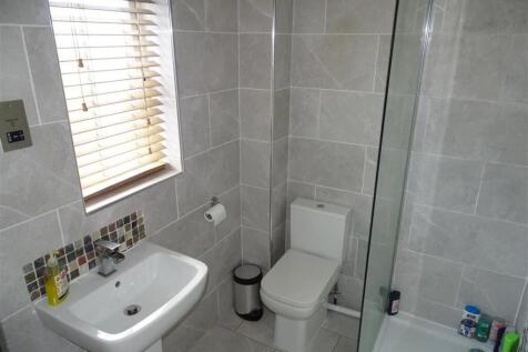Ensuite Shower Room A