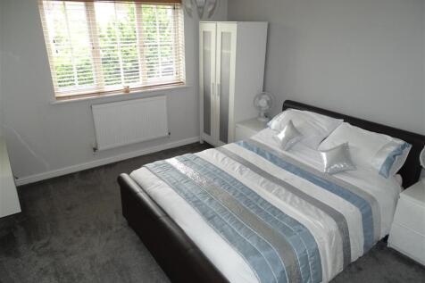 Bedroom 4 (1st Floor)