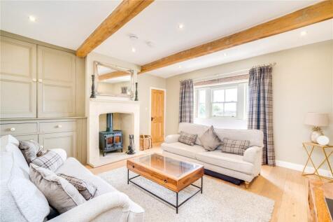 Cottage Lounge