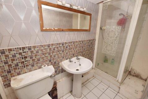 Basement Shower Room