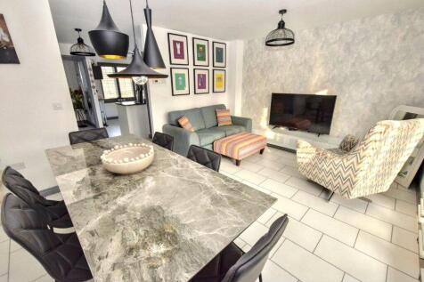 Family/Dining Room