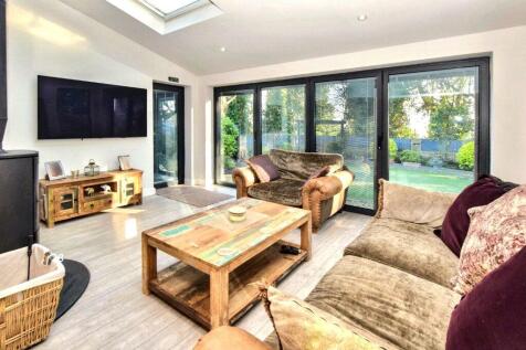 Extended Family Room