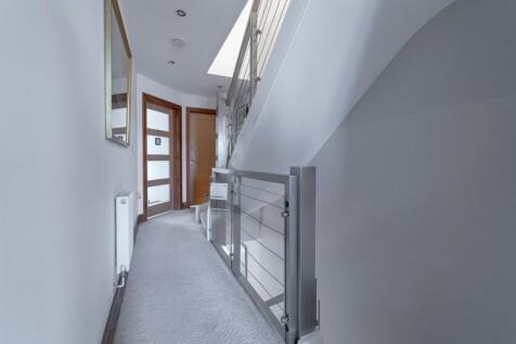 landing on 1st floor