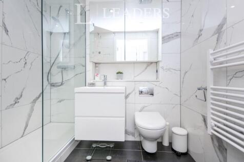En-Suit Shower