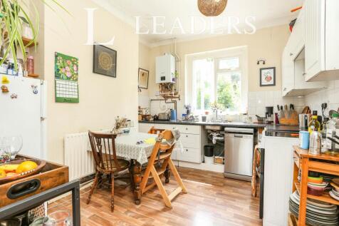Kitchen / Dining