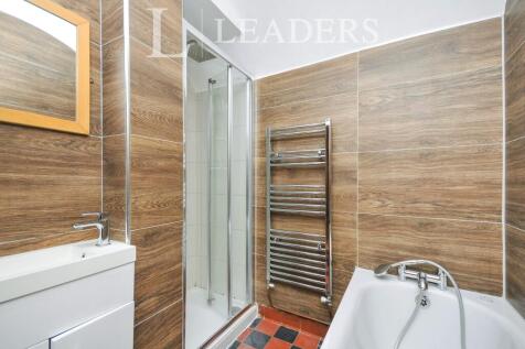 Bathroom &amp; Shower Cubical