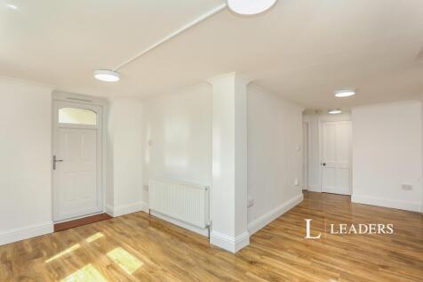 Living Room / Dining Area