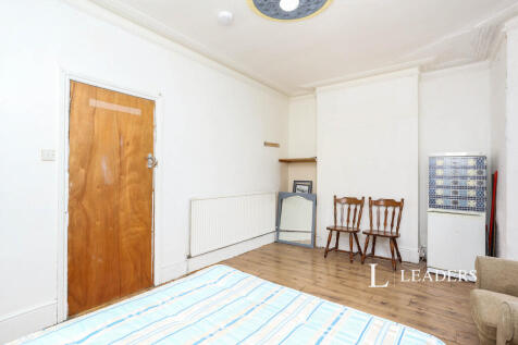 Room 1 to Rent