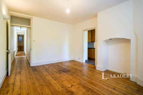 living space to hall
