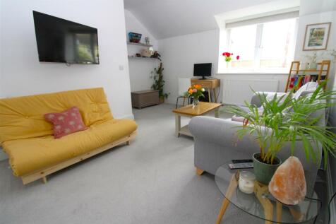 lounge 4.JPG
