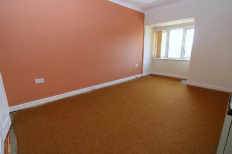 bedroom 1.JPG