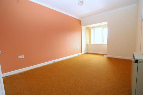 Bedroom 1.JPG