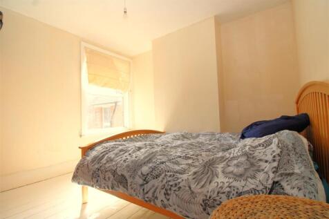 bedroom 22.JPG
