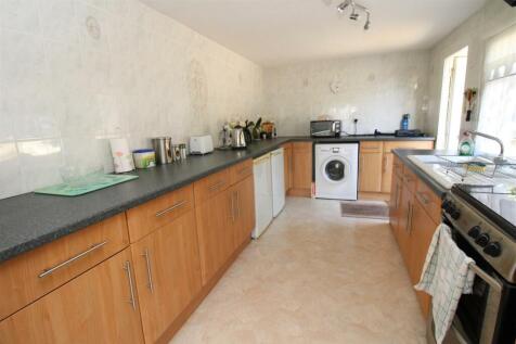 kitchen 2.JPG