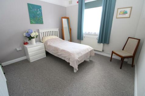 bedroom2.JPG