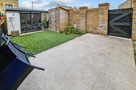 sunny garden 2.JPG