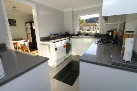 kitchen 1.JPG