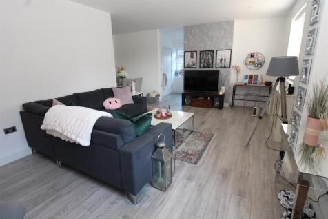 lounge 2.JPG