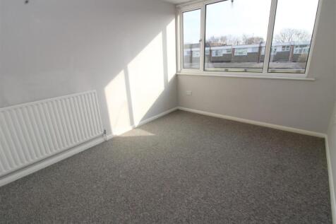 bedroom 2.JPG